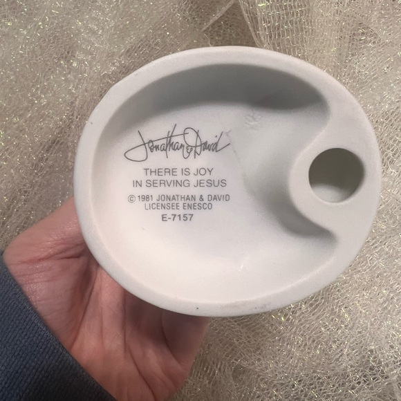 Precious Moments Figurine - Picture 3 of 3